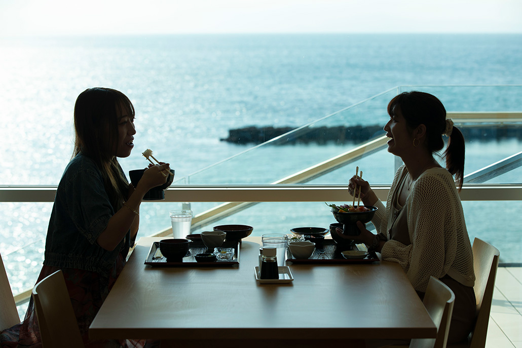 海と夕日を奏でる食事処「ありがとう」@テラッセオレンジトイ