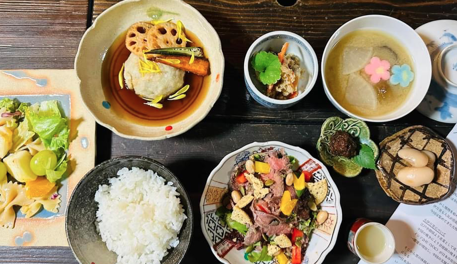 陶芸呑舟窯　cafeなまづや