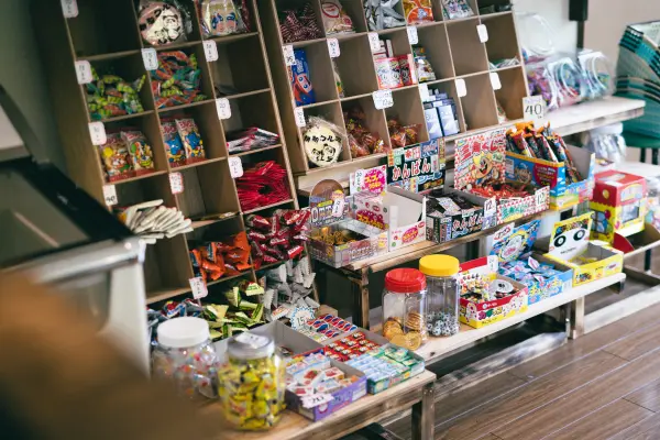 駄菓子・おでん 吾作商店 - 2